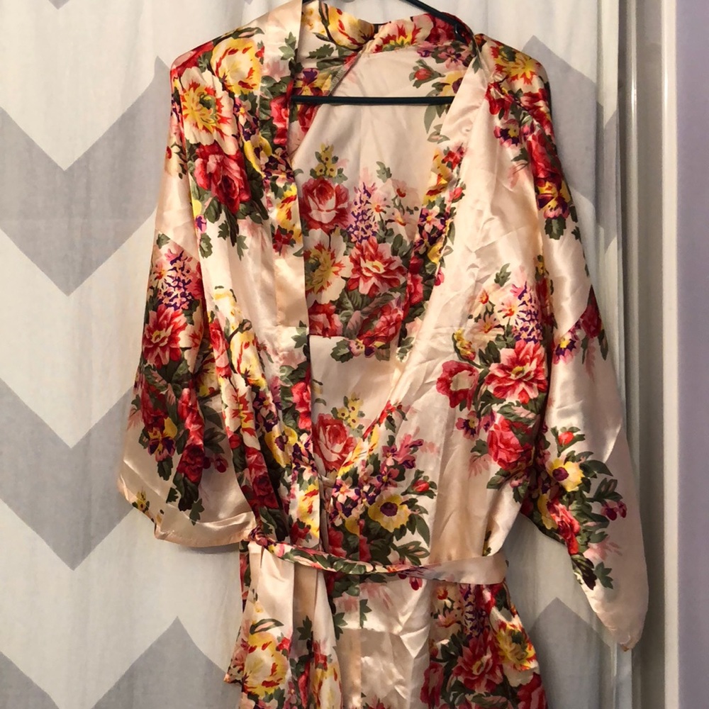 Peach silk robe with floral print